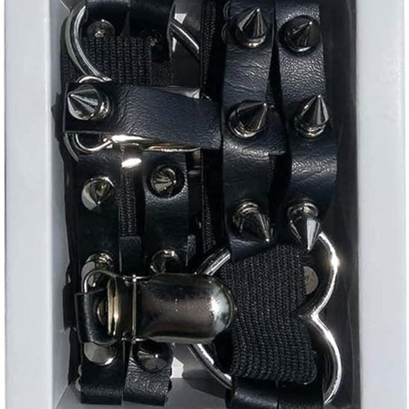 Black Leather Heart Rivet Stud Garters - Picture 3 of 3